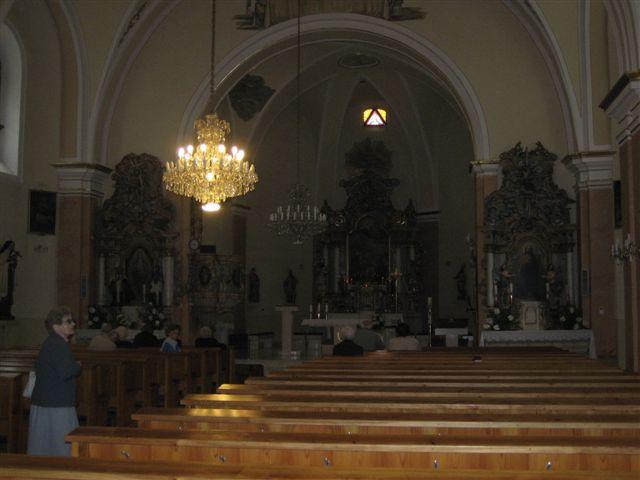 551.jpg - Z púte do Turzovky a na horu Živčák v prvú májovú sobotu 2007. Kostol v Turzovke, kde nám náš , dnes už bývalý vdp.farár Herényi slúžil sv. omšu